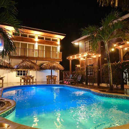 Hotel Playa Caribe Tela Exterior photo