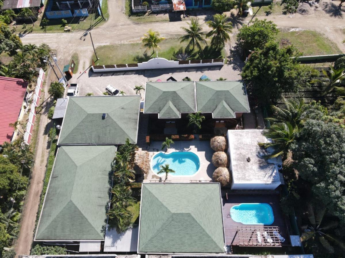 Hotel Playa Caribe Tela Exterior photo