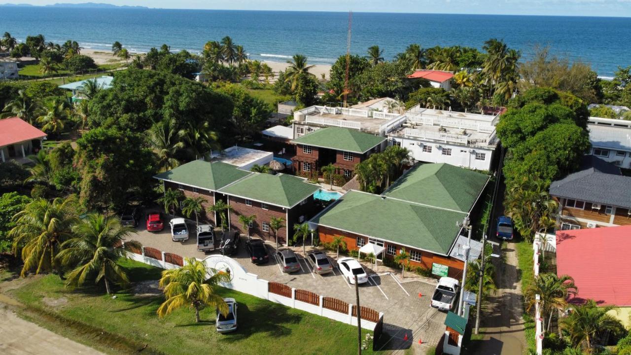 Hotel Playa Caribe Tela Exterior photo