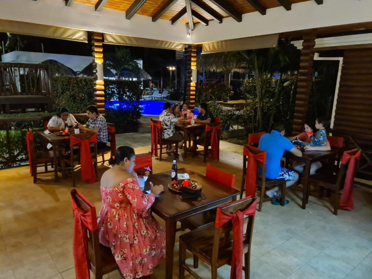 Hotel Playa Caribe Tela Exterior photo