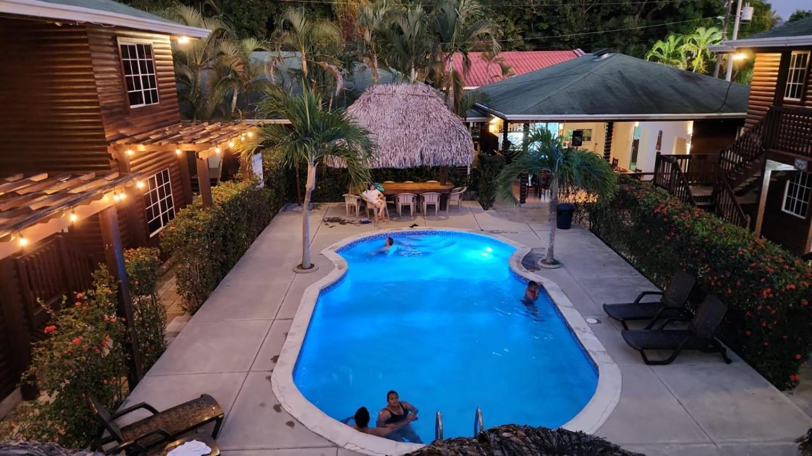 Hotel Playa Caribe Tela Exterior photo