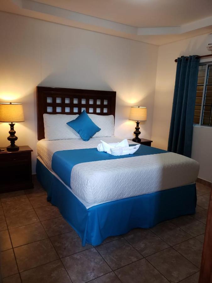 Hotel Playa Caribe Tela Exterior photo